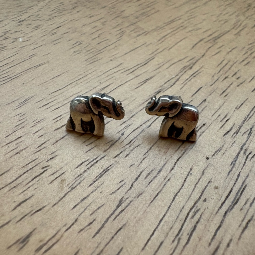 James Avery Small Elephant Stud Earrings